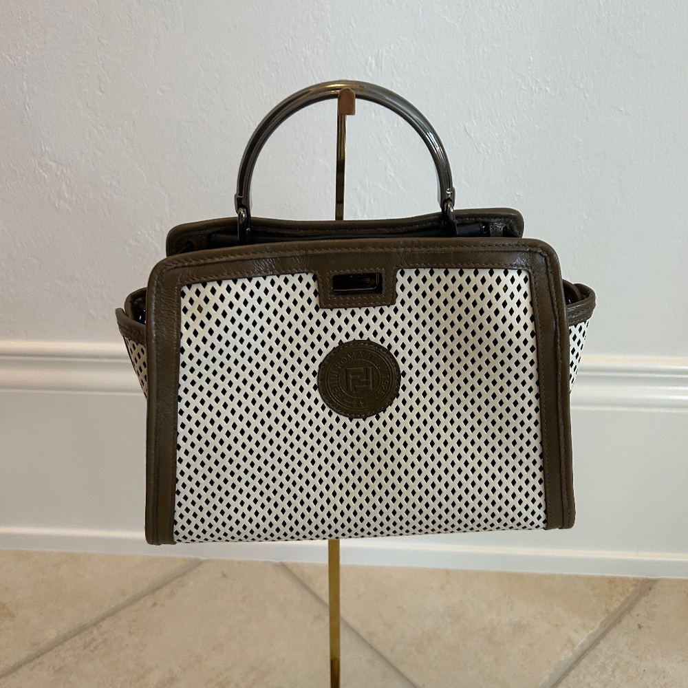 Peekaboo Defender Calf Leather Rust and Ice
